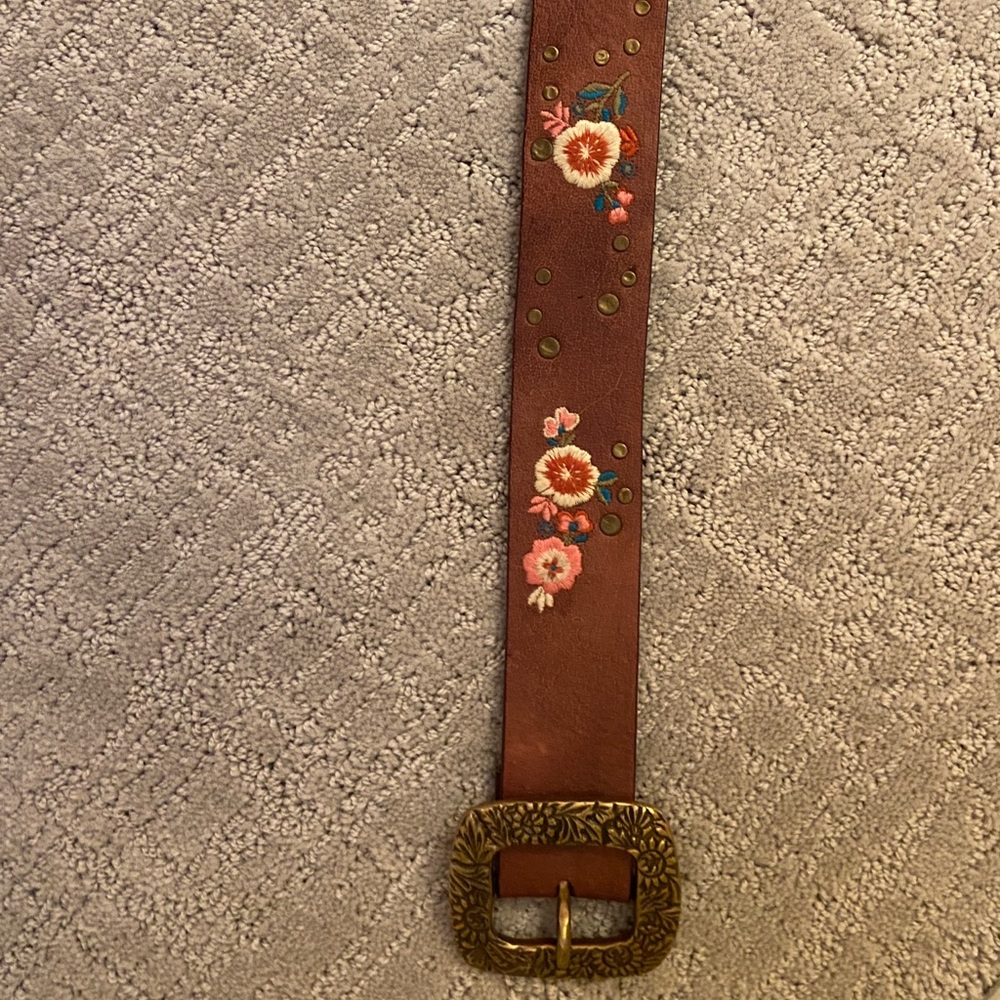 Lucky brand floral embroidered belt